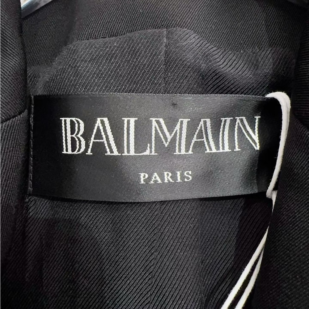 Authentic Balmain Navy Blazer with Gold Buttons - Picture 4 of 6
